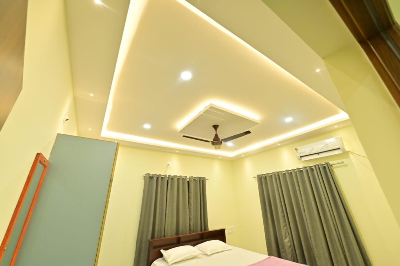 Gokula Homestay Subrahmanya エクステリア 写真