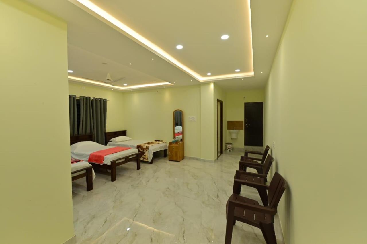 Gokula Homestay Subrahmanya エクステリア 写真