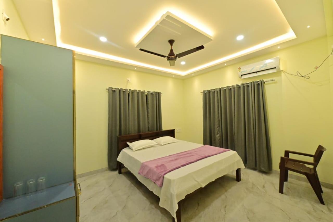 Gokula Homestay Subrahmanya エクステリア 写真