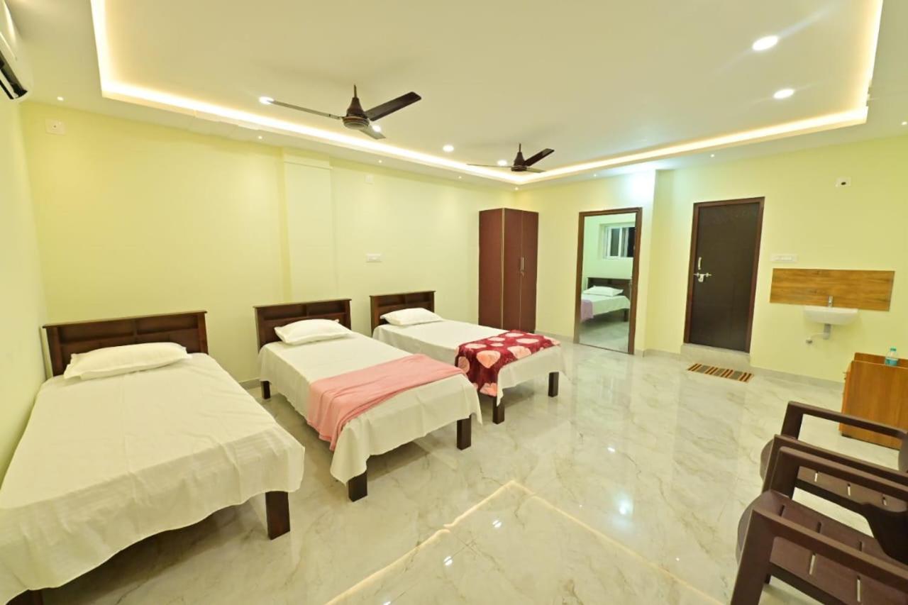 Gokula Homestay Subrahmanya エクステリア 写真
